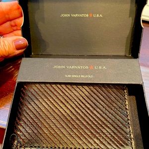 John Varvatos -Men’s bifold leather wallet
